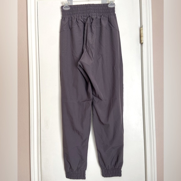 HALARA High Waisted Hiking Joggers - XS - Picture 3 of 9